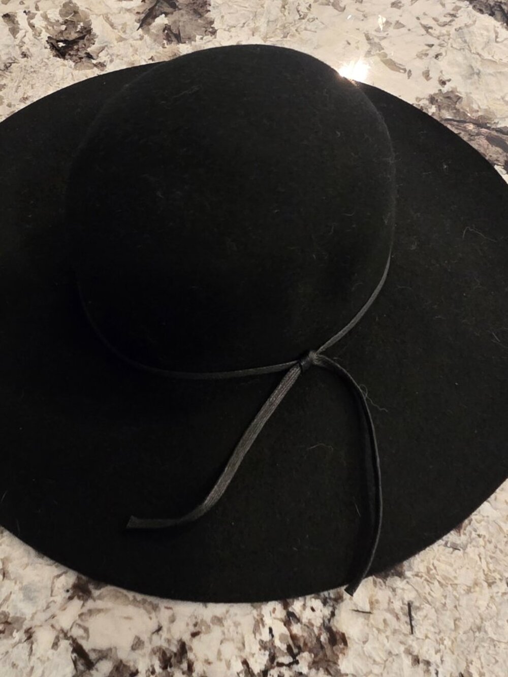 Roots Canada Black 100% Wool Wide Brim Floppy Hat Women's One Size Fedora Bow